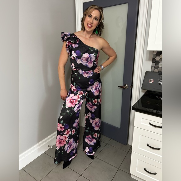 Satin Floral Romper *TALL* - Picture 2 of 2